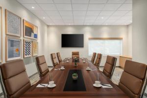holiday inn express and suites miami intl airport 36th st by ihg