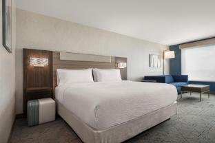 holiday inn express and suites overland park south