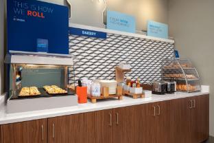 holiday inn express and suites overland park south