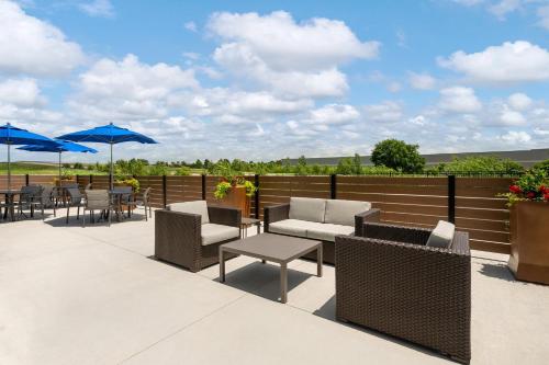 holiday inn express and suites overland park south