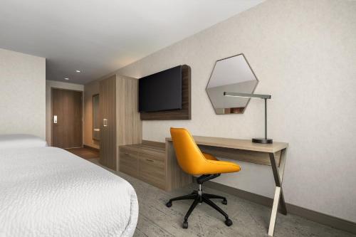 holiday inn express and suites overland park south