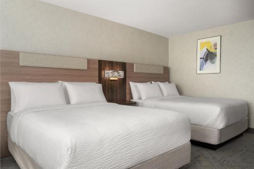 holiday inn express and suites overland park south