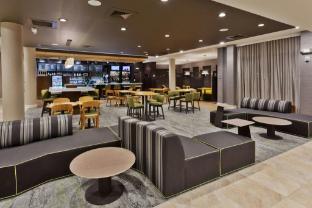 courtyard by marriott fresno downtown