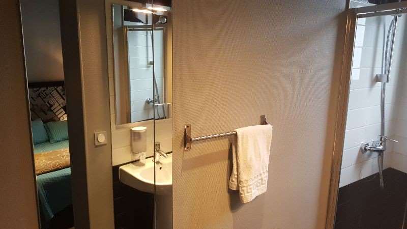 cafe hotel de lavenir