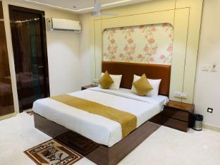 hotel uday raj
