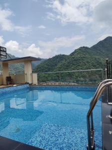 foxoso heights tapovan