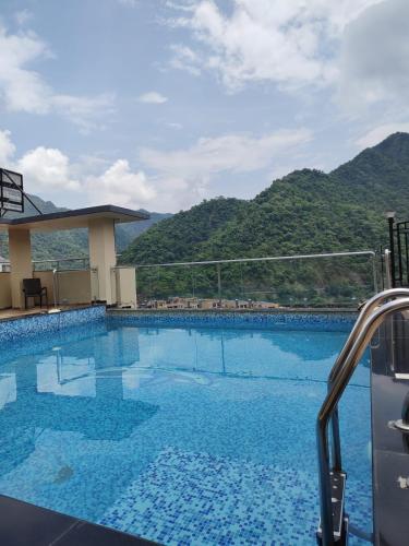 foxoso heights tapovan