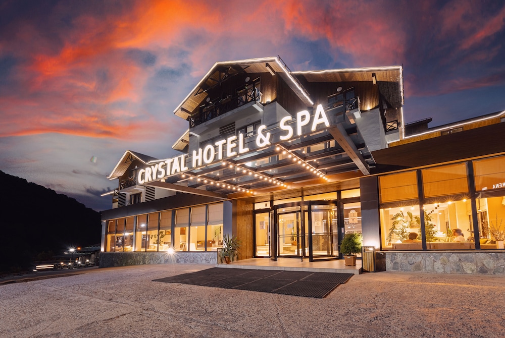 hotel and spa crystal
