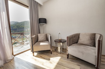 hotel and spa crystal