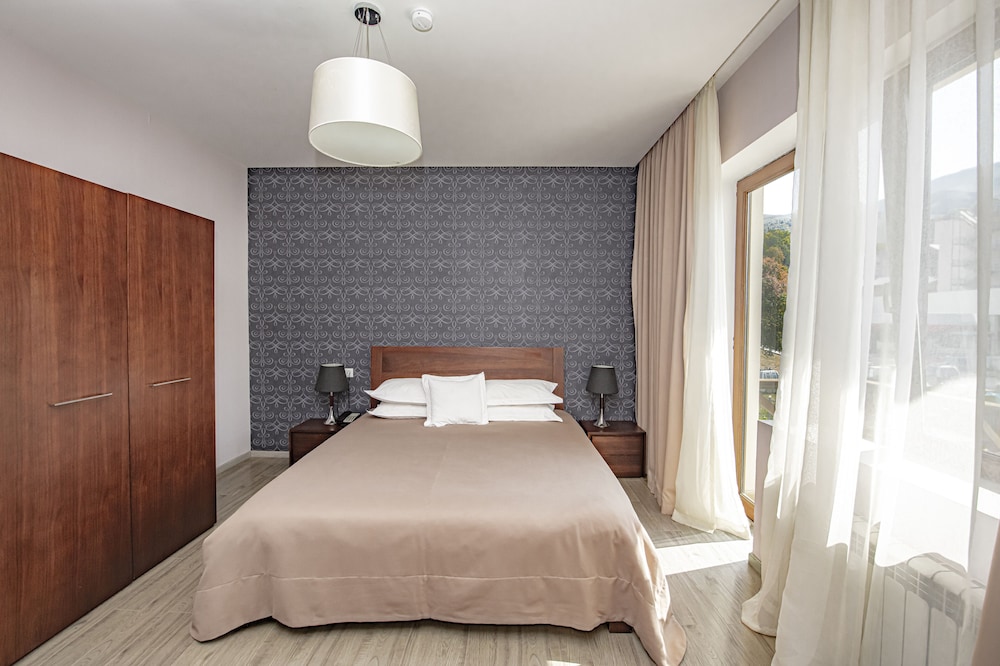 hotel and spa crystal