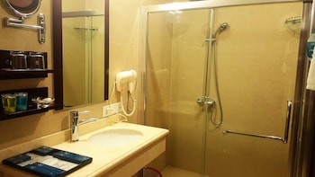 hotel and spa crystal