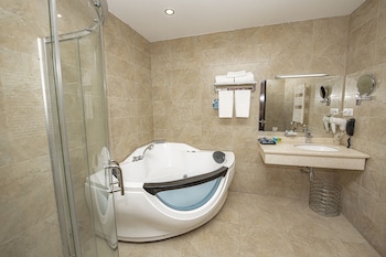 hotel and spa crystal