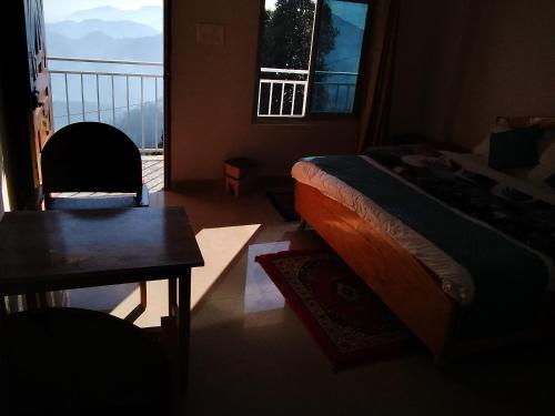 mount aura stay and dine