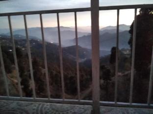 mount aura stay and dine
