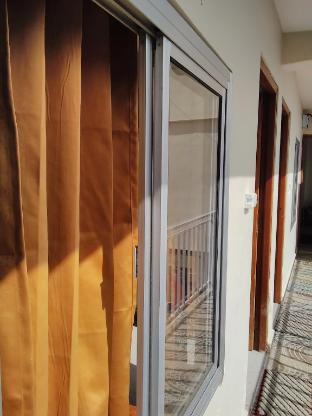 mount aura stay and dine