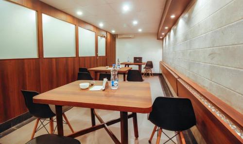 treebo green view park circus