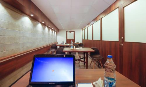 treebo green view park circus