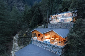 echor treehouse retreat tandi jibhi