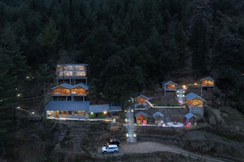 echor treehouse retreat tandi jibhi