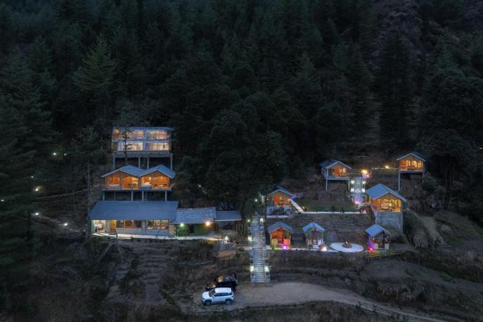 echor treehouse retreat tandi jibhi