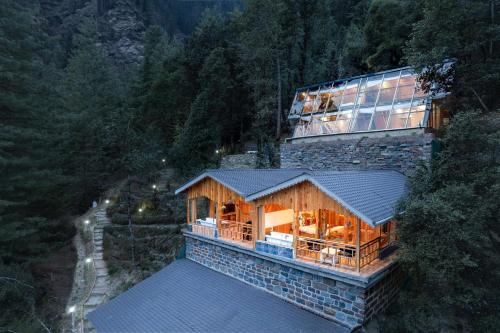 echor treehouse retreat tandi jibhi