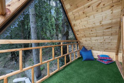 echor treehouse retreat tandi jibhi