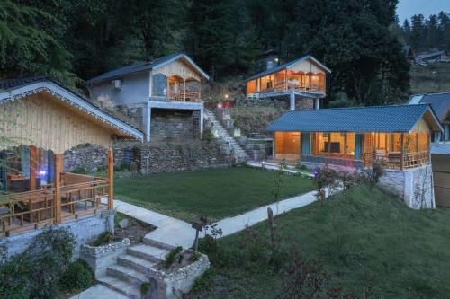 echor treehouse retreat tandi jibhi