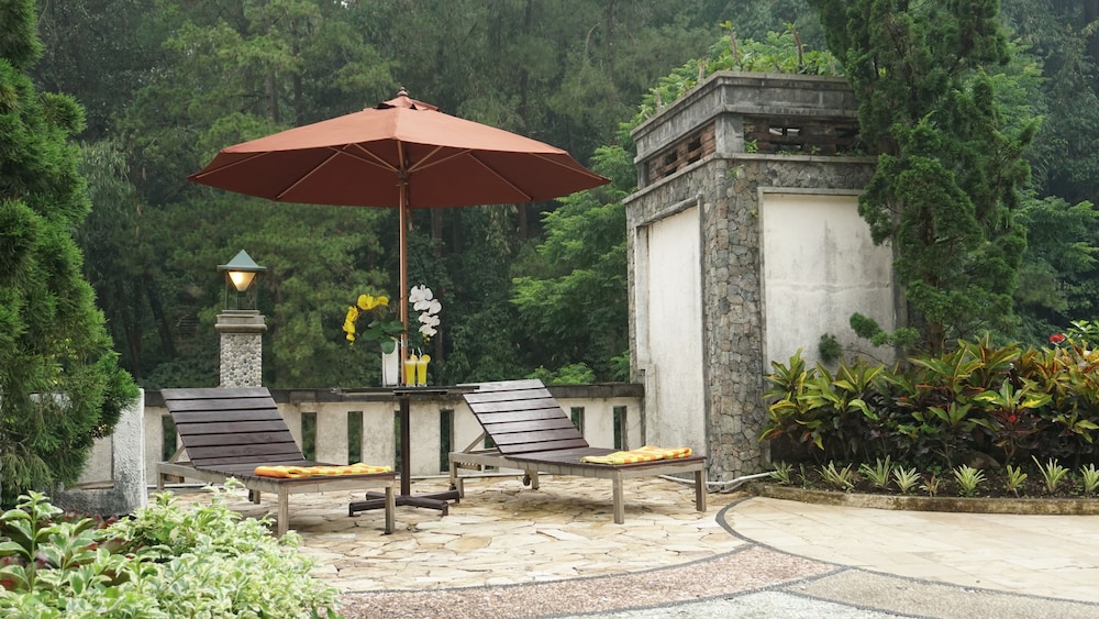 pines garden resort