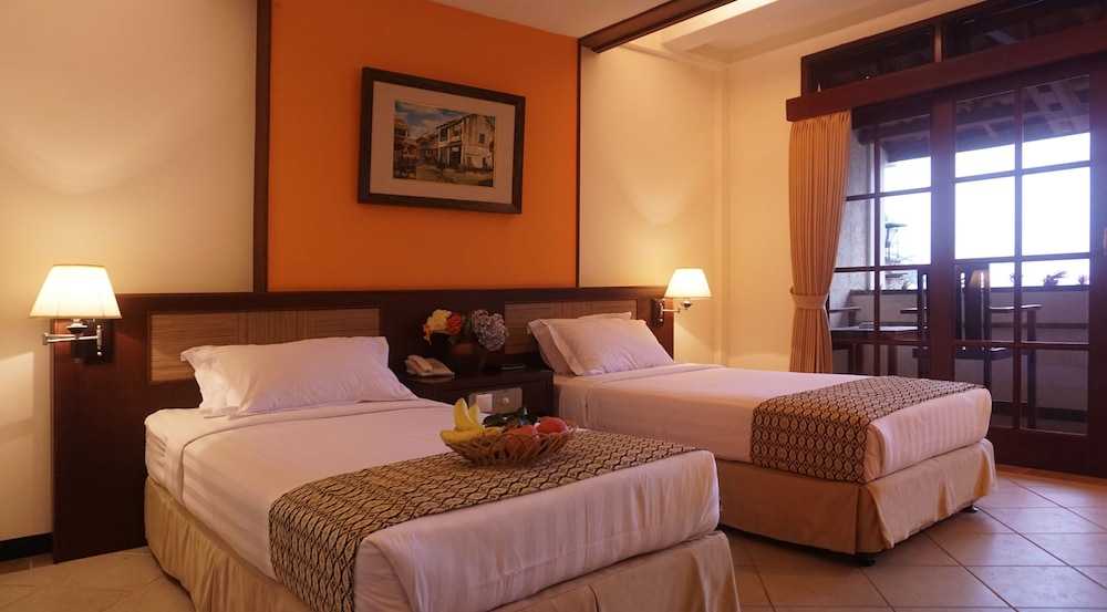 pines garden resort