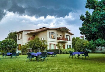 vistaar hotels and resorts