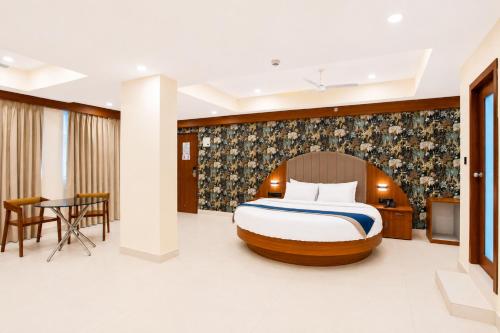 hotel eagle empire
