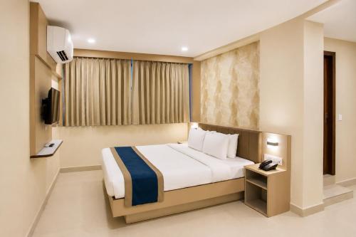hotel eagle empire