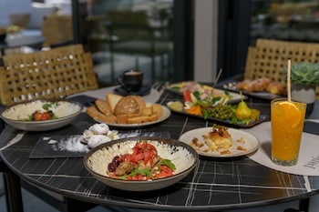 evanik chic hotel