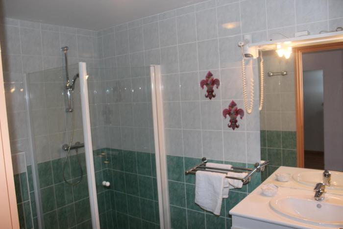 hotel restaurant le champs des lys