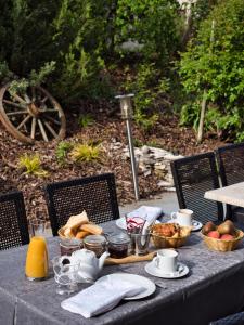 hotel restaurant le champs des lys