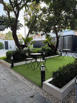 611 hotel