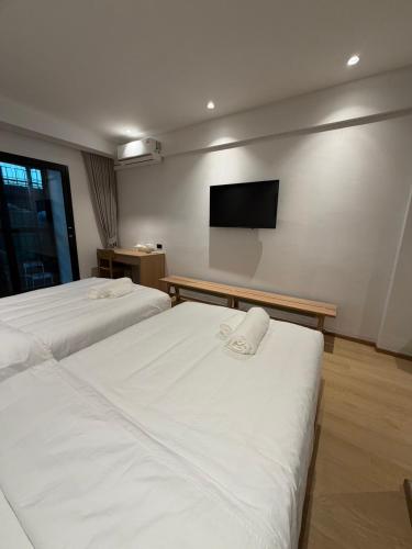 611 hotel