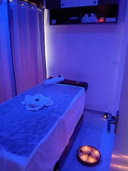 Green View Suites,,3 star