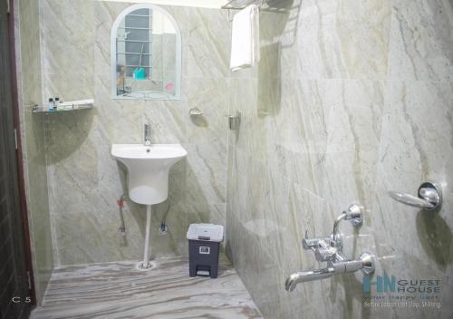 h n guest house