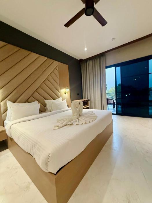 riviera hotel and resort