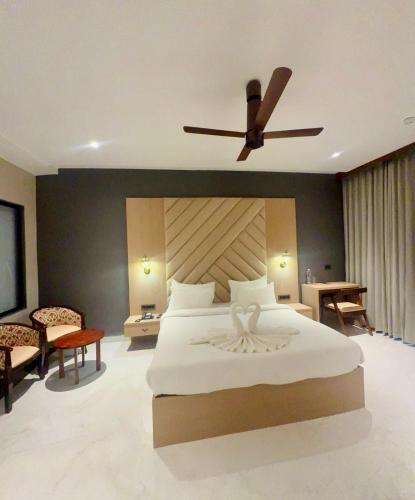 riviera hotel and resort