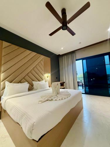 riviera hotel and resort