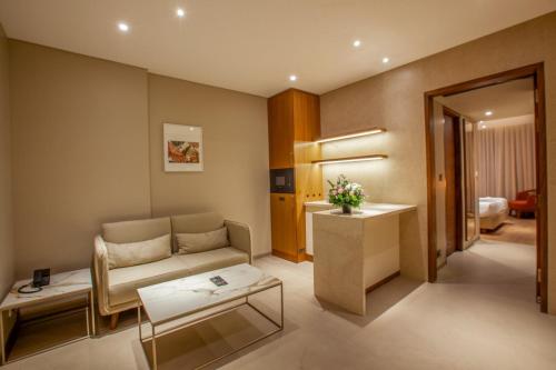 purple elephant luxury business hotel