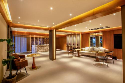 purple elephant luxury business hotel