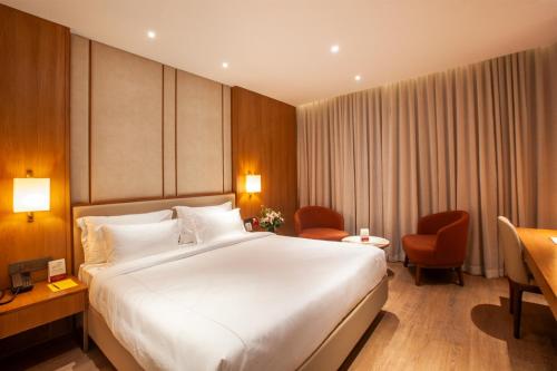 purple elephant luxury business hotel