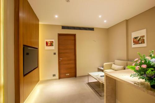 purple elephant luxury business hotel