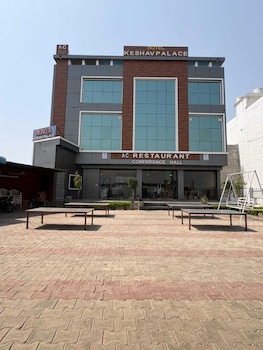 Hotel Keshav Palace,,3 star