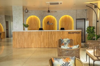 Aura Inn & Suites,,3 star