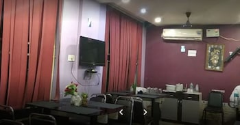 Oracle Guest House,,3 star