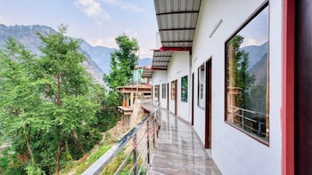 ayu hotels